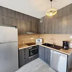 Escapade Ensoleillee Apartment *